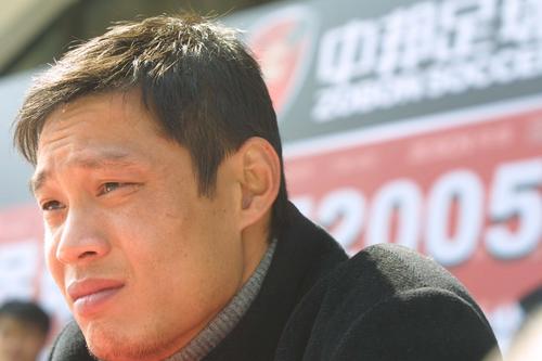 婉莹晓雯校花17个民工浴室里